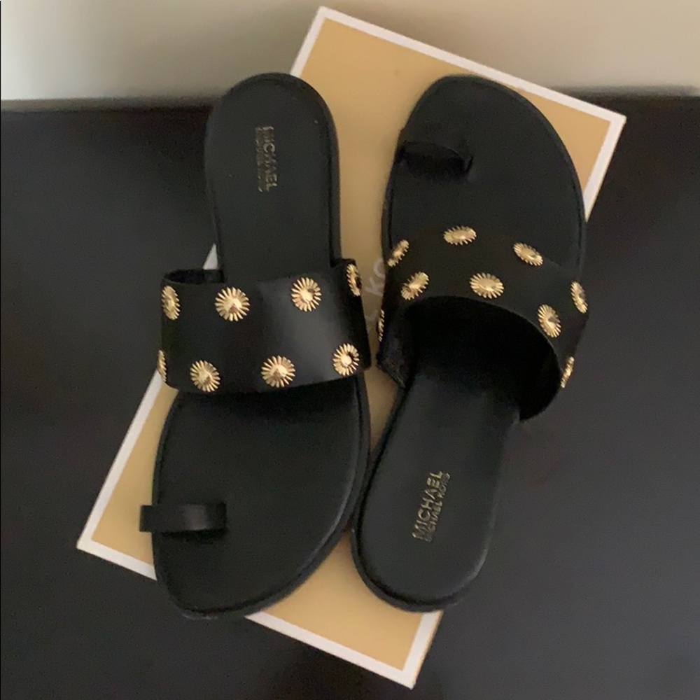 Michael Kors Carol Toe Thong Sandals